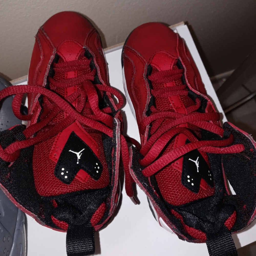 Red Jordan's size